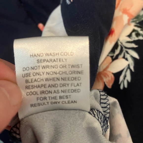 Pink Rose dress - Picture 8 of 9